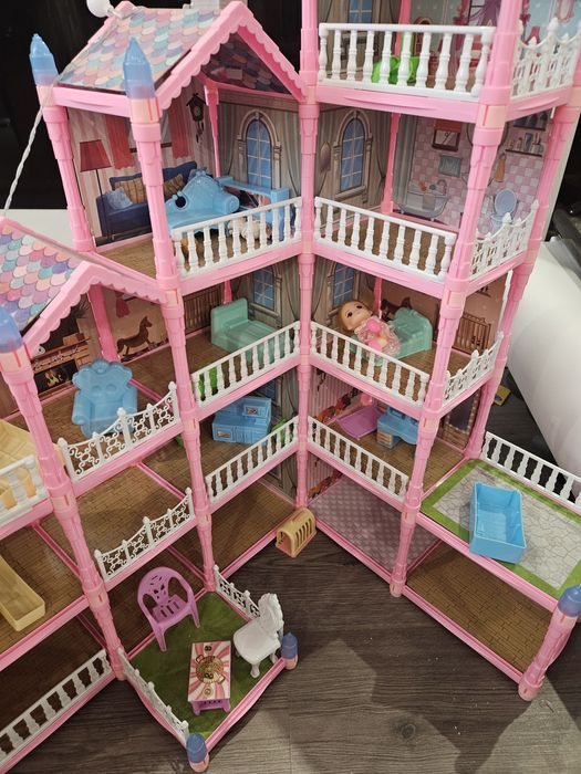 5-етажна къща за кукли