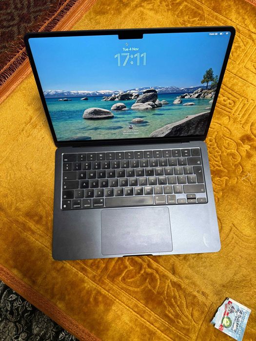 MacBook Air 13” M3 (2024) — 24GB RAM, 512GB SSD, Ideal Holat