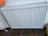 Vand 2 buc calorifere tabla, stare f buna