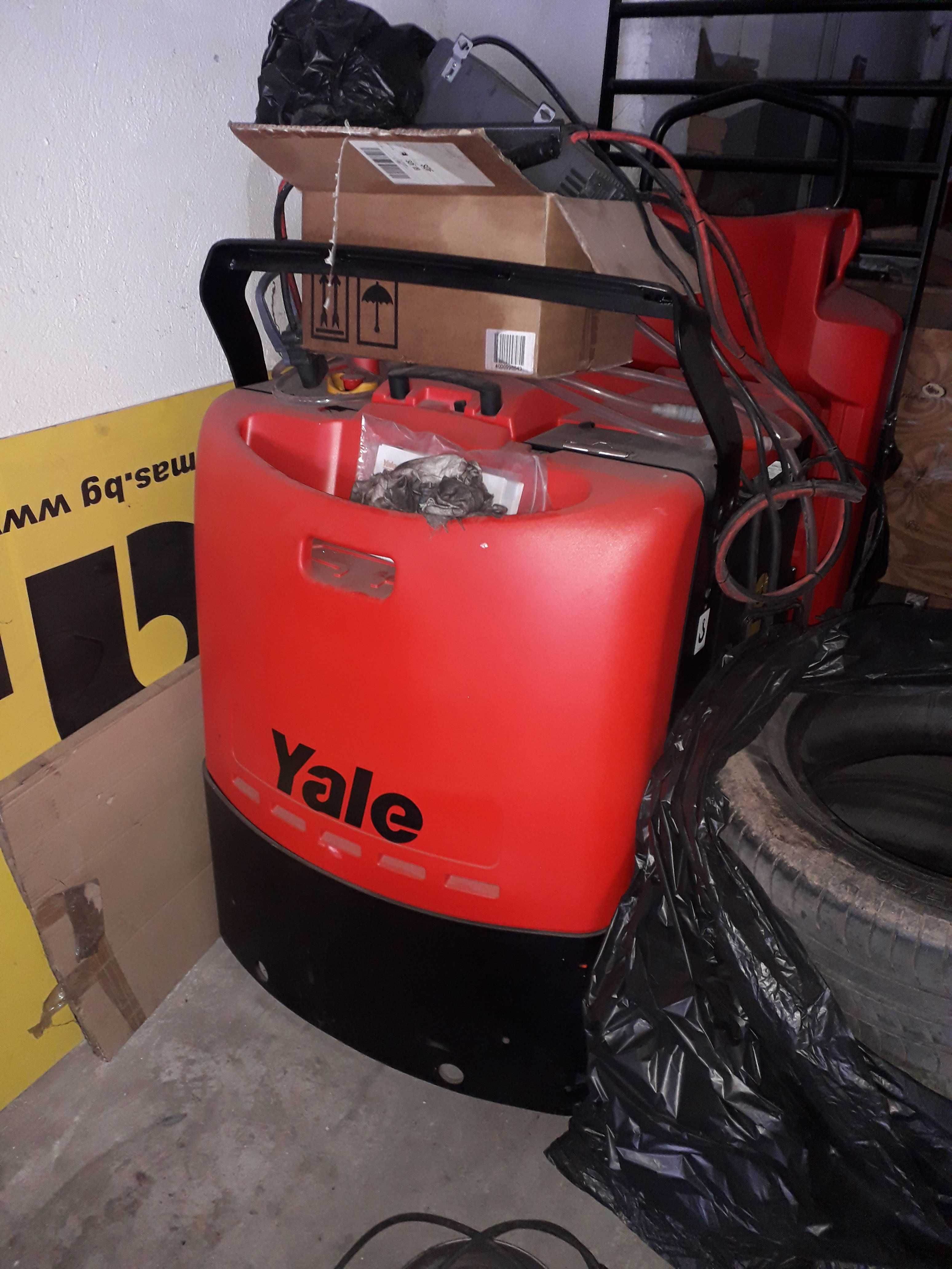 Eлектрически транспортьори YALE HYSTER