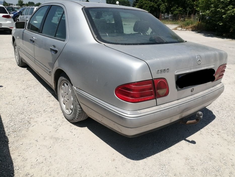 Мерцедес Е250/Mercedes 250-На части