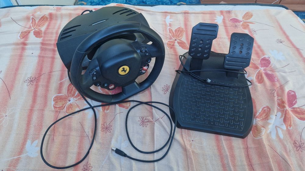 Волан Thrustmaster T80 Ferarri
