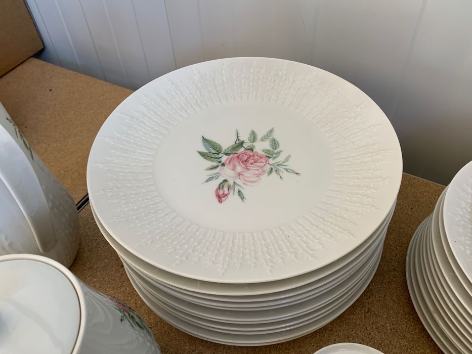 Hutschenreuther - Exzellenz - Rosita порцеланов сервиз