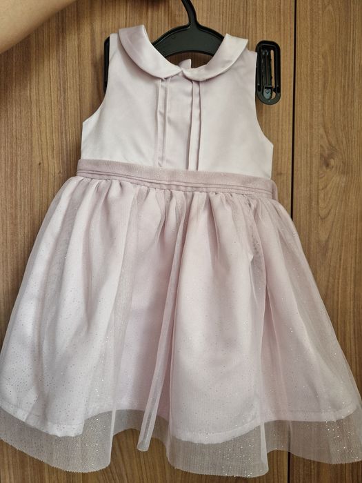 Красива роклия на Некст Next