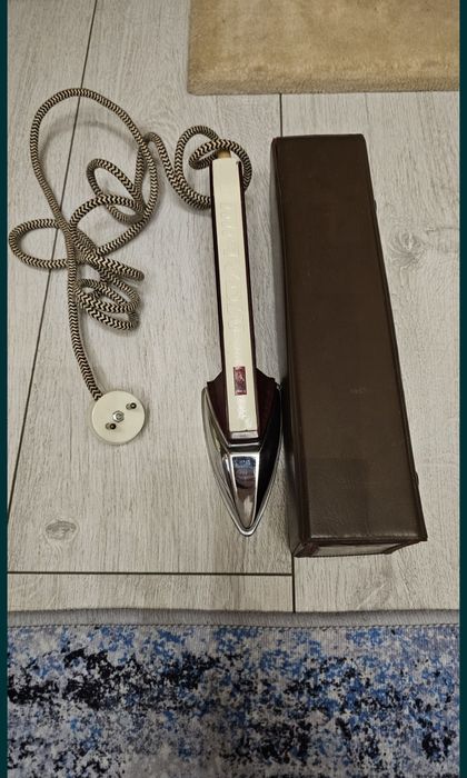 Fier de calcat,electric,vintage