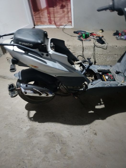 Dezmembrez scuter kimco agility 50cc 4 t