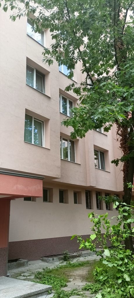 Дава се под наем Четиристаен апартамент в Благоевград, Идеален център - 90 кв.м за 357 € - Снимка #6
