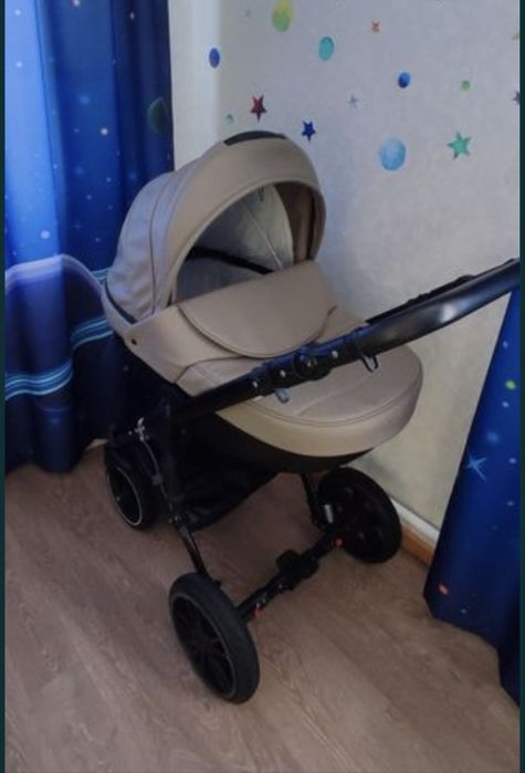Продам коляску 2 в 1