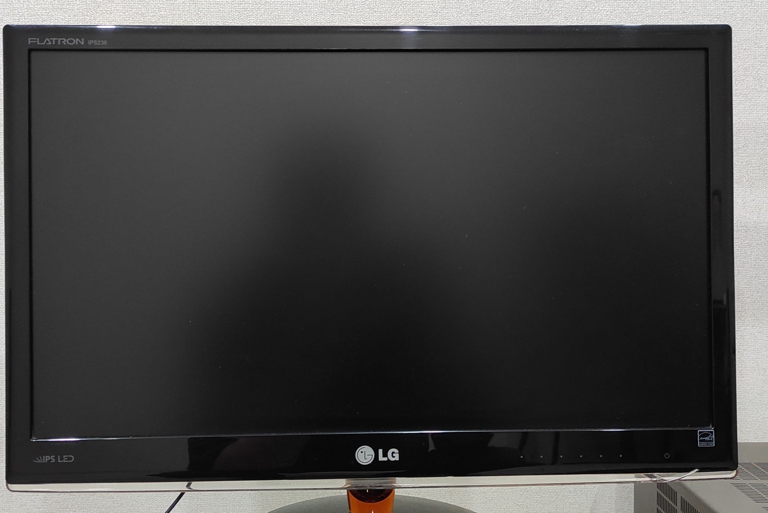 Монитор LG IPS 23"