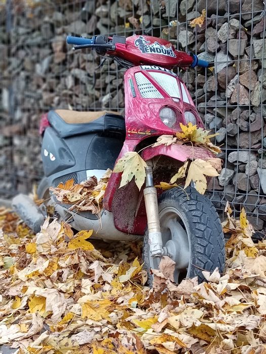 Vând scuter malaguti crosser 80cc
