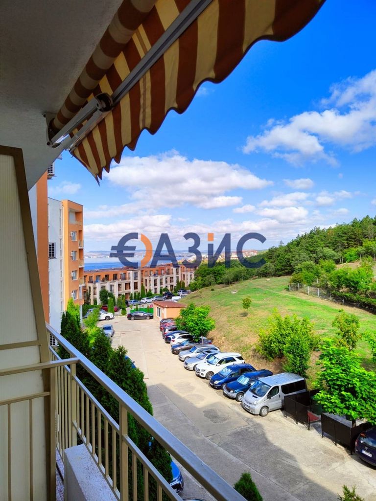 Продава се Двустаен апартамент в Свети Влас - 65 кв.м за 1077 €/кв.м - Снимка #12