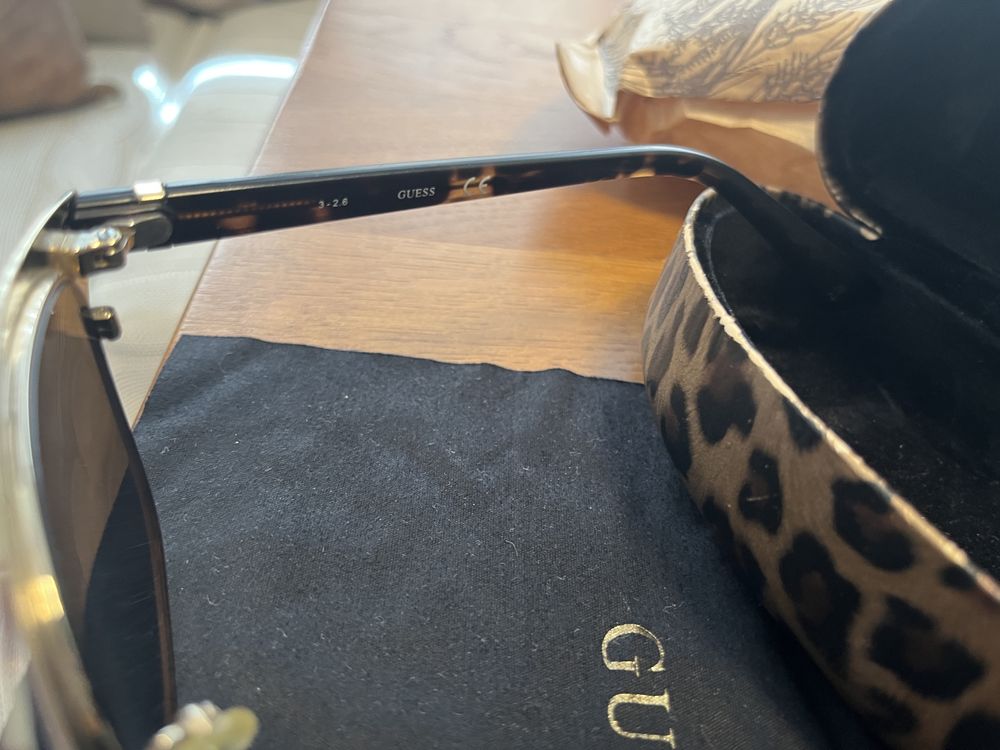 Дамски слънчеви очила Guess