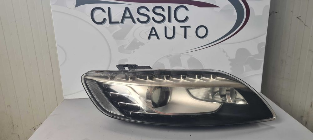 Фар Audi Q7 2012г.