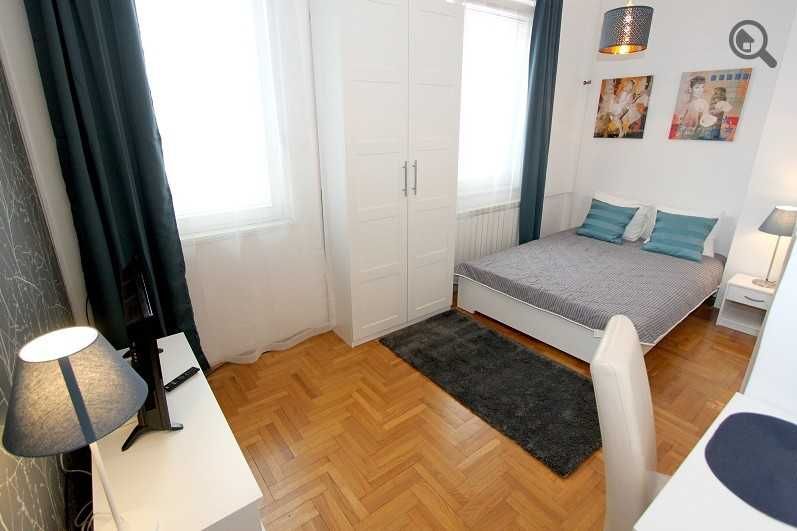 Дава се под наем Едностаен апартамент в Пловдив, Изгрев - 45 кв.м за 153 € - Снимка #1