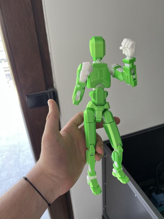 Figurină Personalizată 3D Dummy13 – Printată la Comandă!