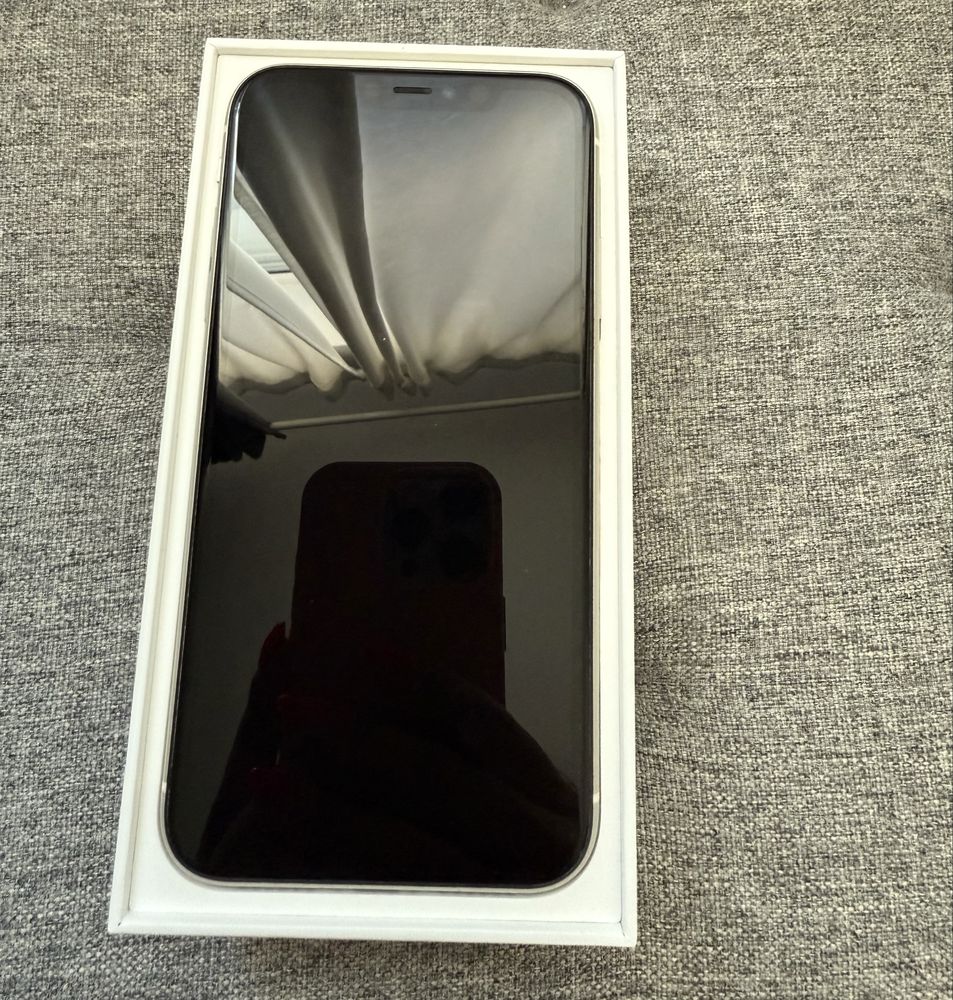 Iphone 11 с кутия