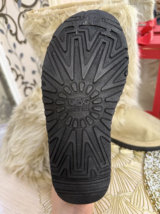 Продаются новые угги