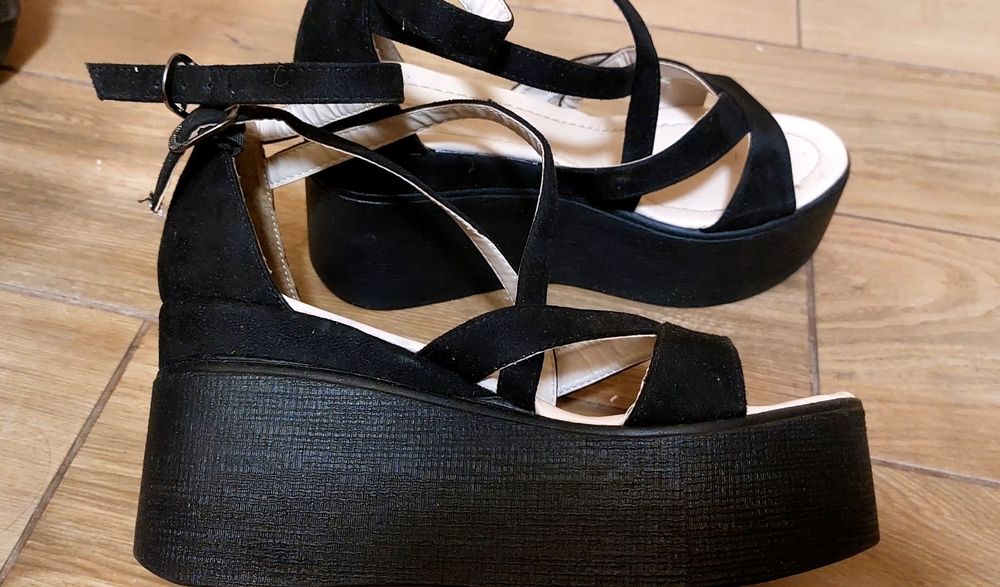 Черни сандали на висока платформа, 39