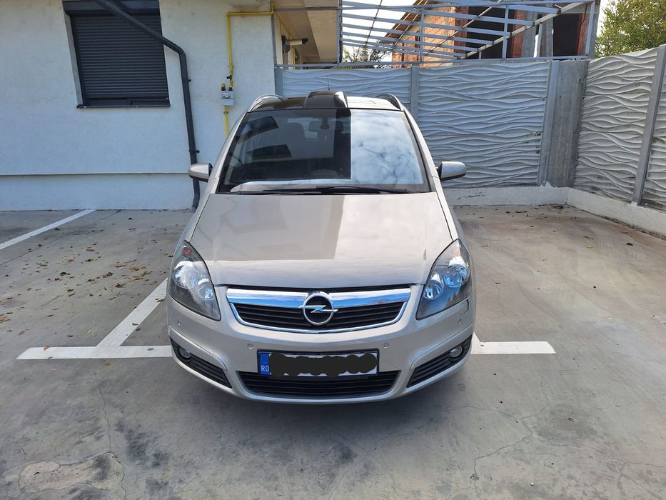 Opel Zafira 1.9 cdti Full cu Panoramic