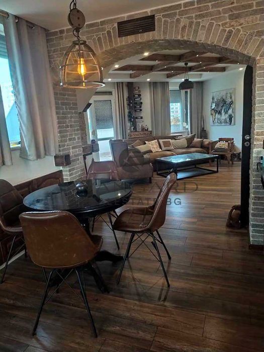 Продава се Мезонет в Пловдив, Кършияка - 174 кв.м за 1759 €/кв.м - Снимка #1