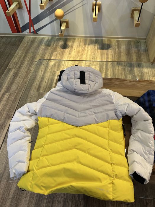 Продавам ски яке Lindeberg