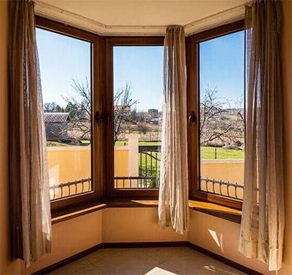 Comercializăm și montăm tâmplărie PVC la cele mai bune prețuri