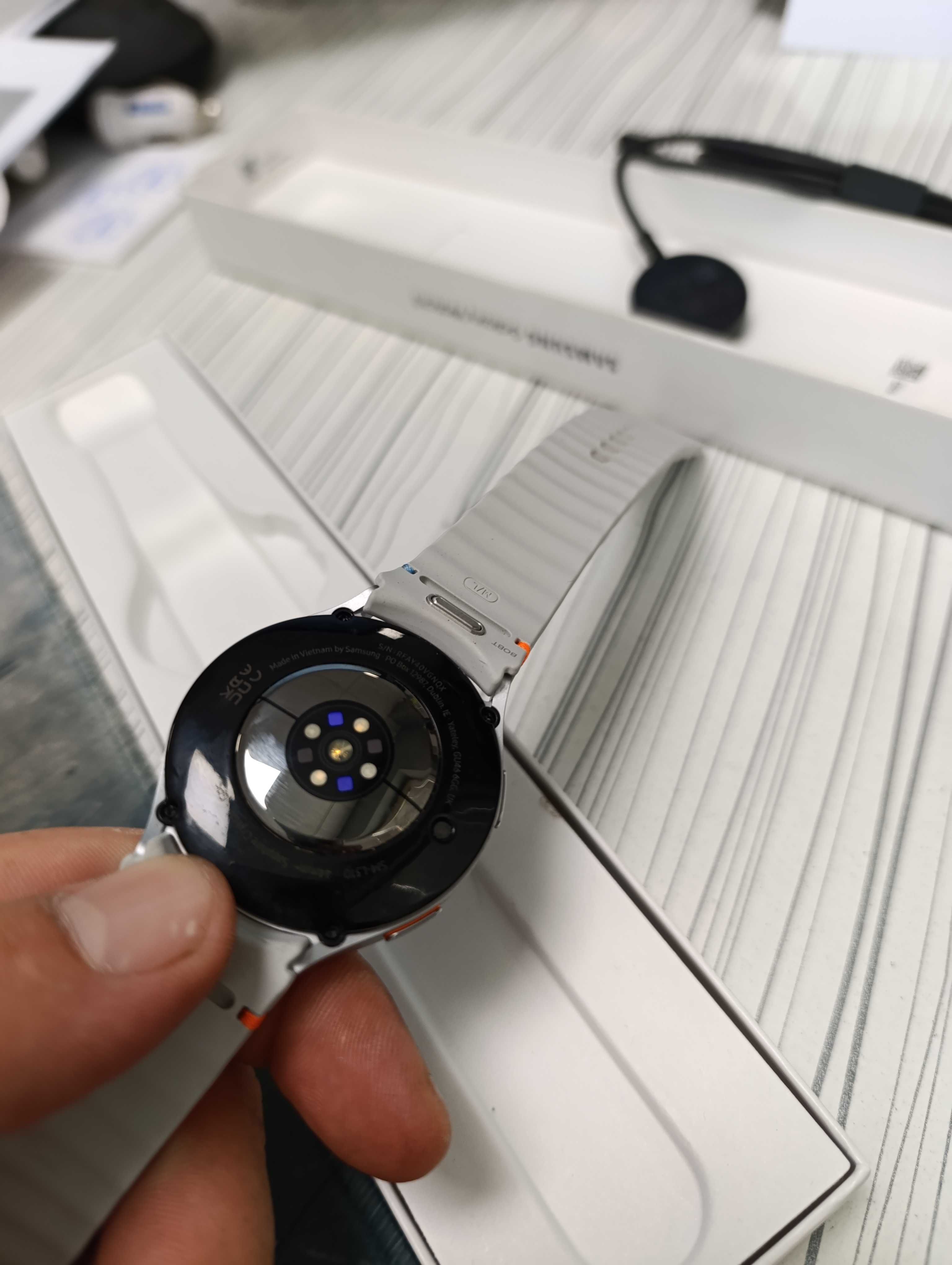 Смарт часовник Galaxy Watch 7