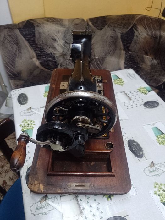 Шевна машина Gritzner за декорация или ремонт