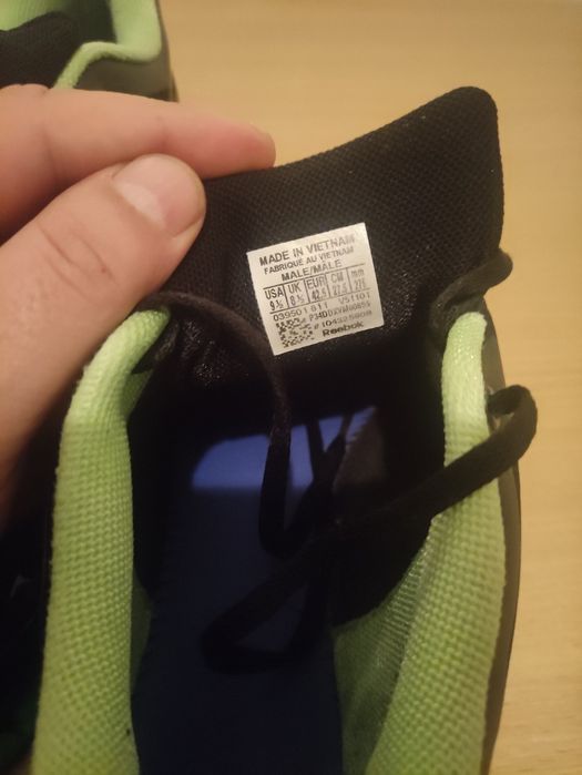 Adidași marca reebok