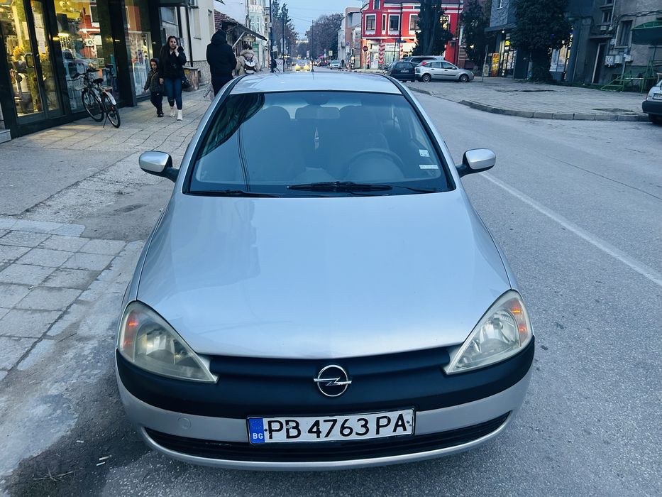 Опел Корса климатик&навигация