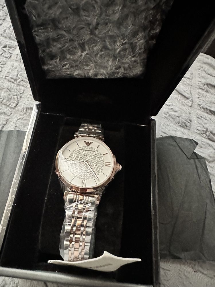 Оригинален дамски часовник Armani