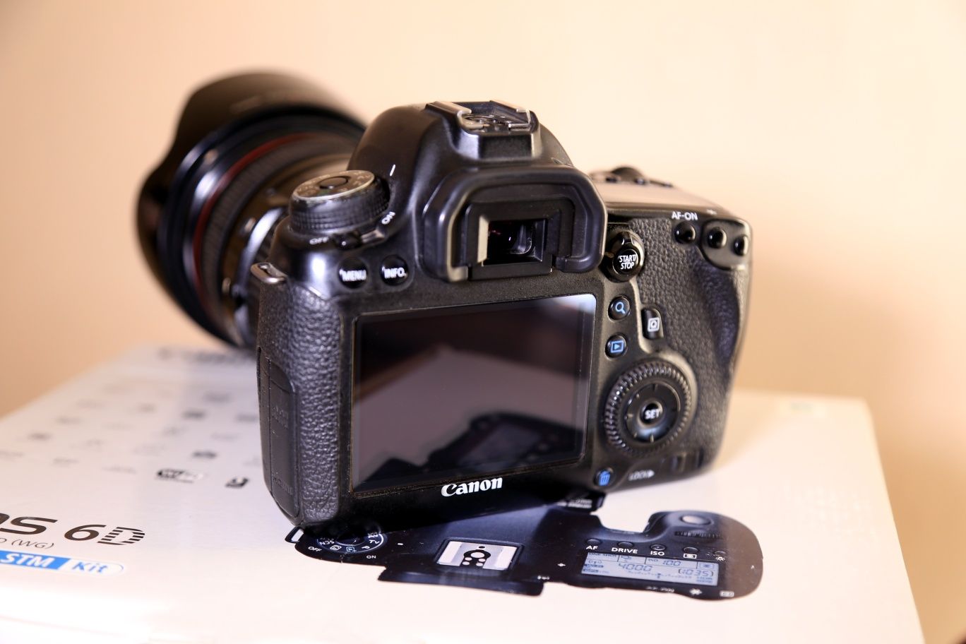 Canon 6D sotiladi komplikt, video uchun tayyor.