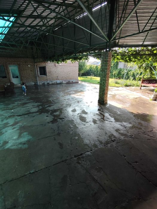 Участок Бектемир район 6.4 сотих 6 комнат хорошим ремонтом