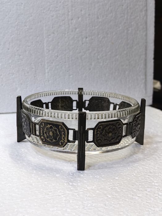 Винтидж купа за бонбони изработена от кристал и мелхиор