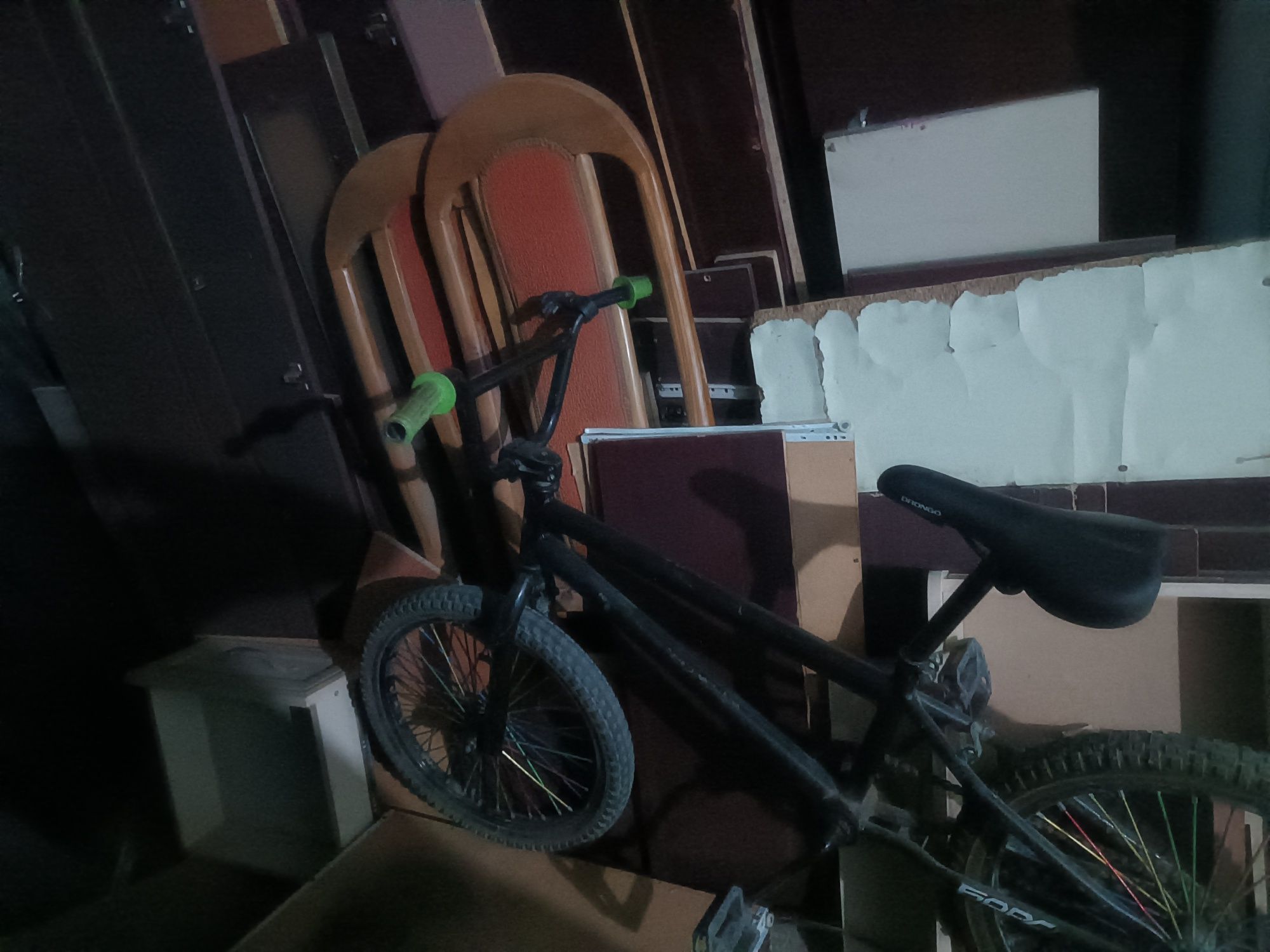 Mebel garnitur tekinga beraman