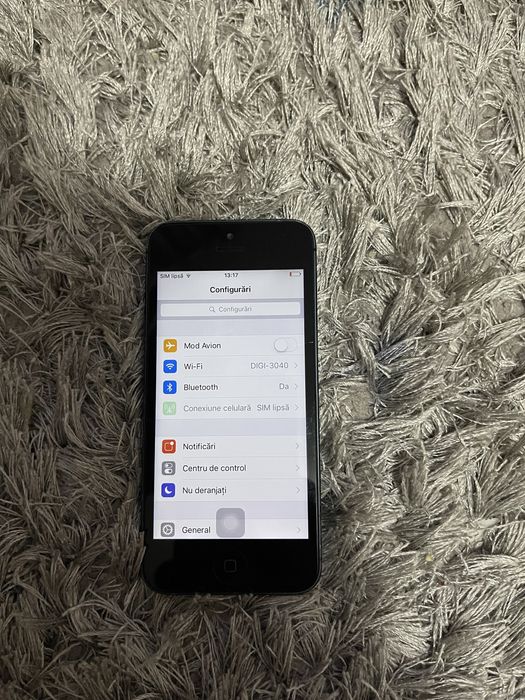 Vând IPhone 5! Arată foarte bine