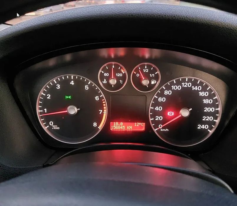 Ford Focus primul si singurul proprietar, uzura normala din cauza vechimii