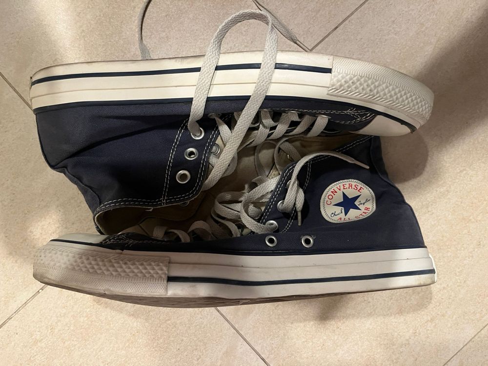 Converse bleumarin, in stare perfecta