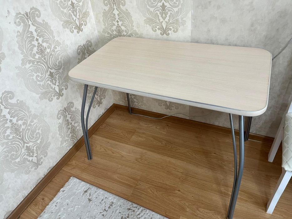 Кухонный стол сатылады