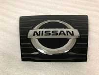 Emblema ornament bara fata nissan rogue 2017/2022