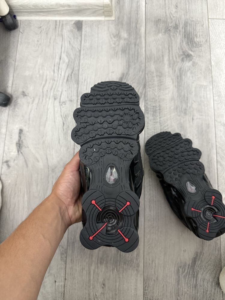 Nike Shox - Black