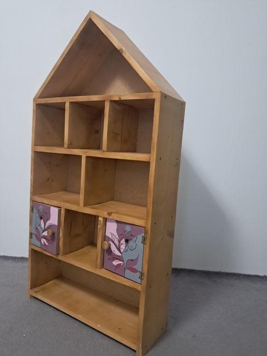 Jucarii ( casuta jucarii/papusi lemn,calut balansoar,girafa gonflabila