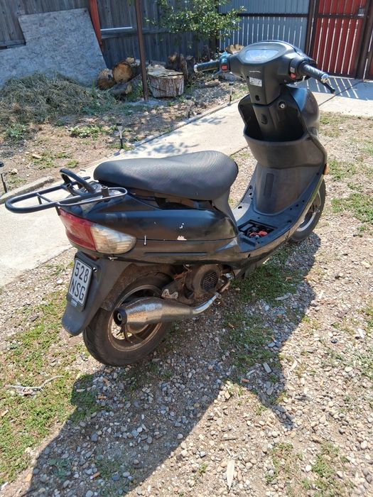 Vând scuter 4t set 49cc 1500 lei