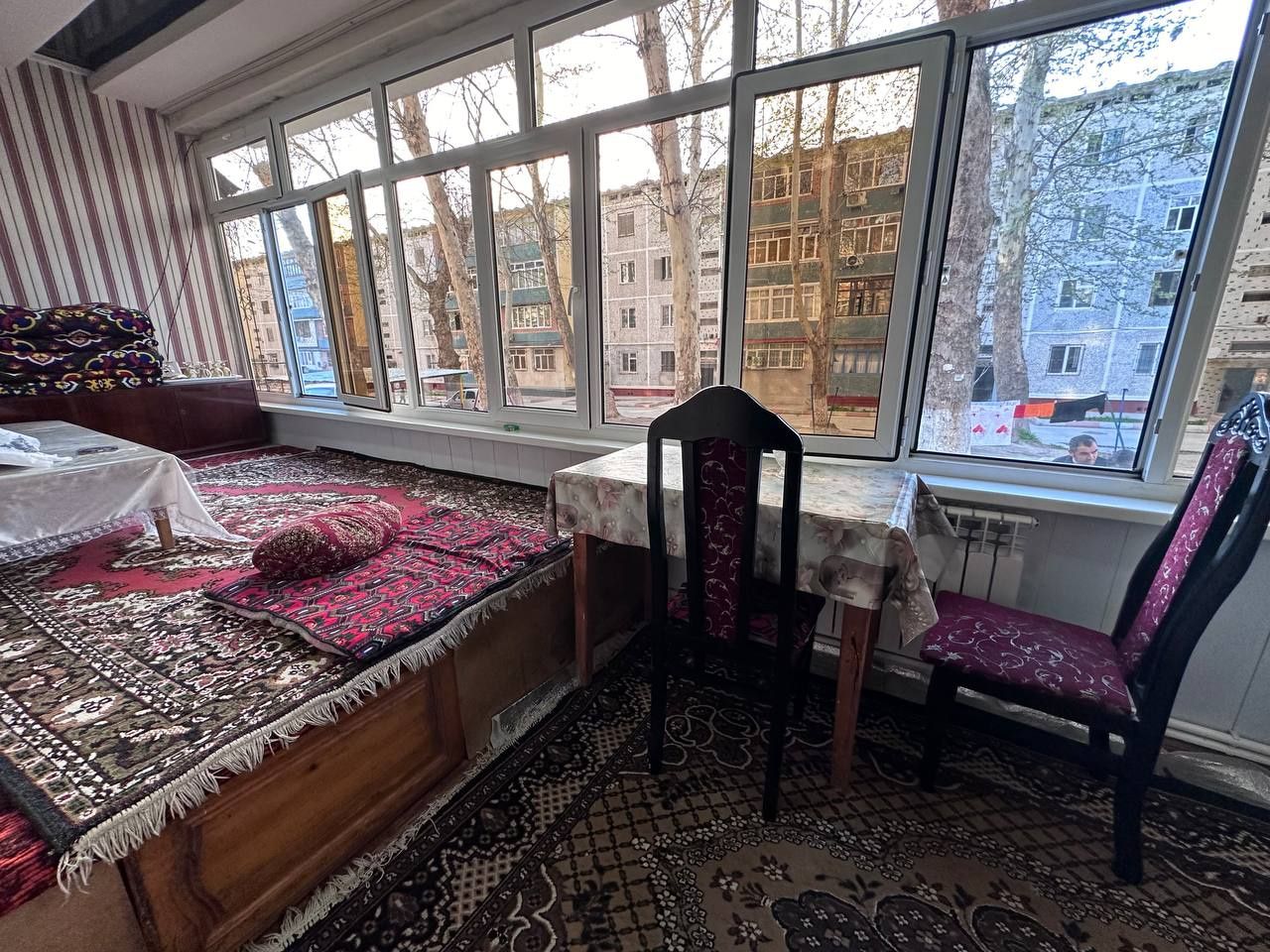 Срочно продаются 3 ком 1 этаж 8 микрорайон