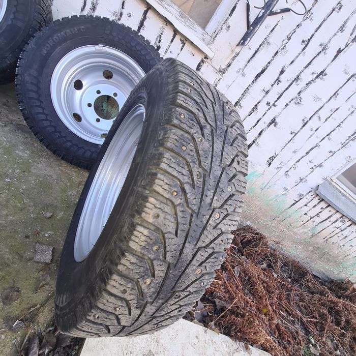 Продам резину на газель nokian 185/75/16c на дисках