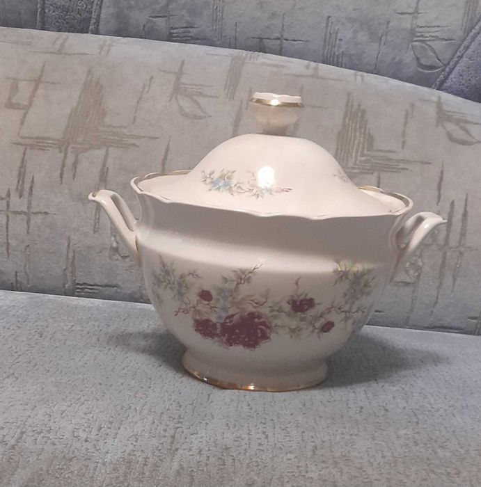 Супница керамическая.Чайник заварной-1000 т.