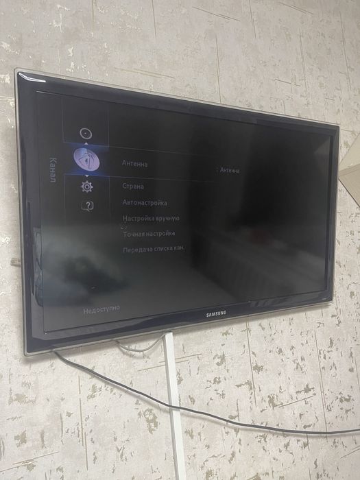 Телевизор 81см Samsung