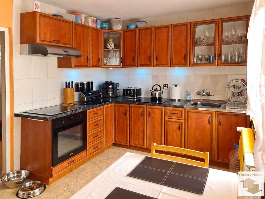 Продава се Къща в с. Никюп, Област Велико Търново - 160 кв.м за 1169 €/кв.м - Снимка #2
