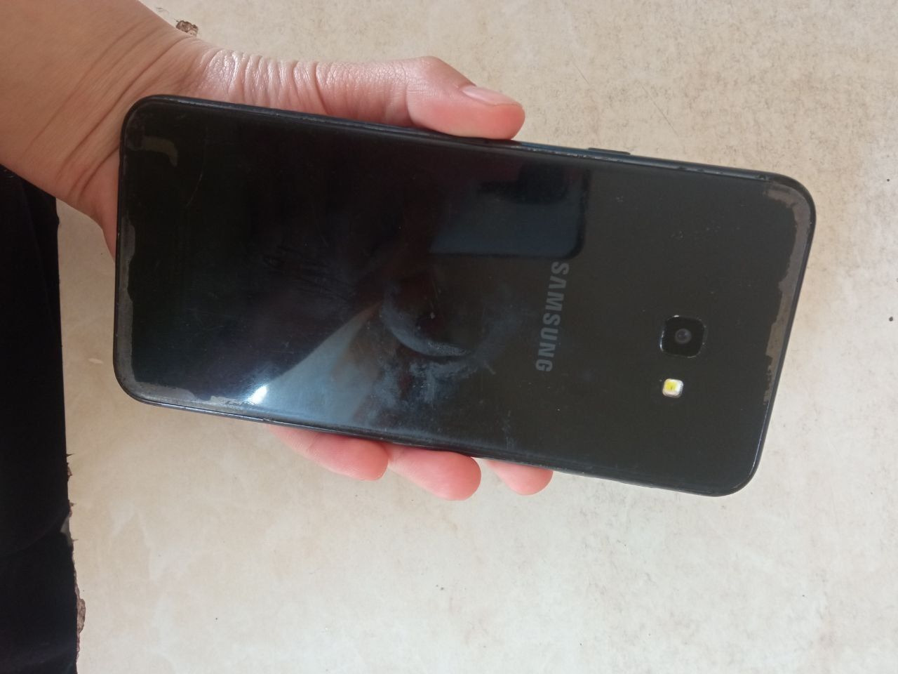 Samsung j4+ qulay va IDEAL