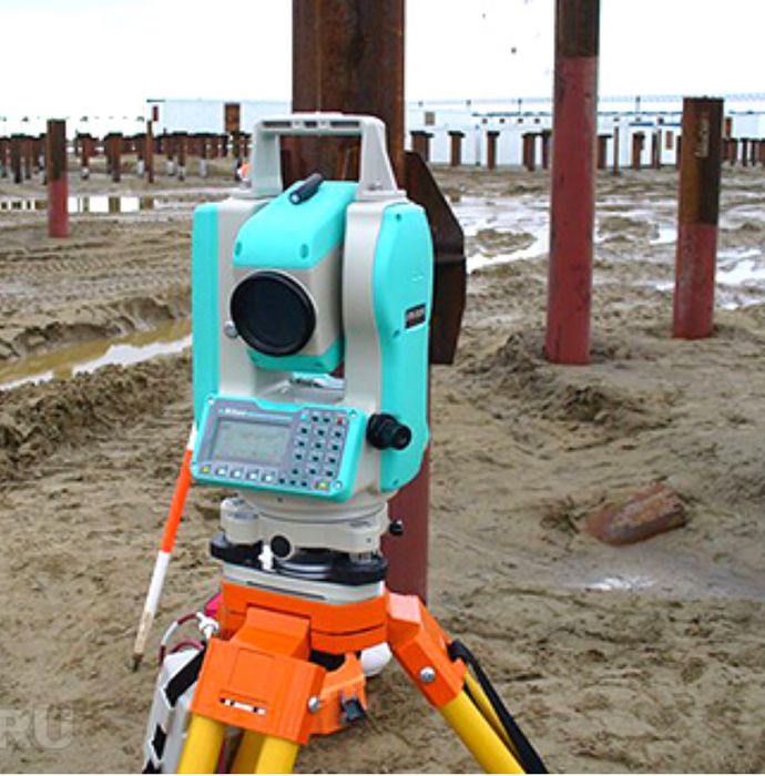 Электронный тахеометр